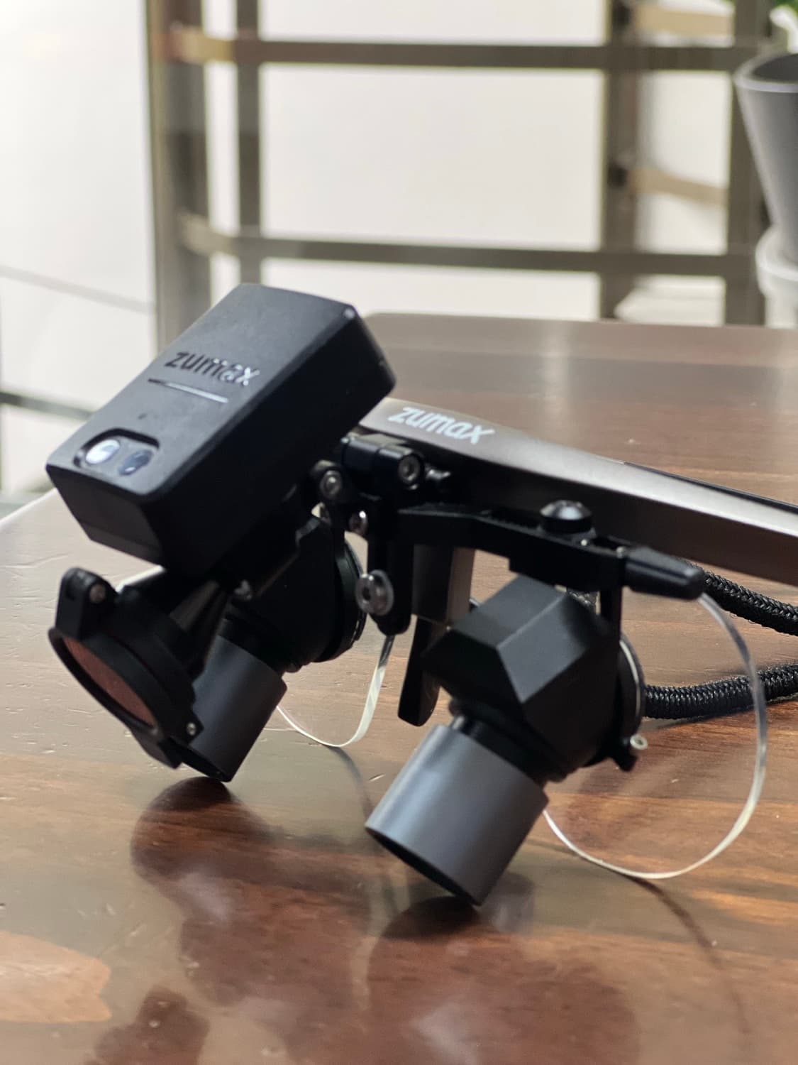 ZUMAX surgical loupes with LED light